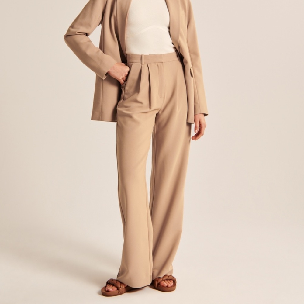 Abercrombie Sloane Tailored Pant Tan, Size 8 Long